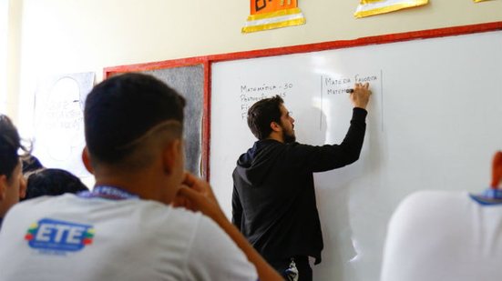 Número de professores temporários cresce ao redor do país, Pernambuco fica acima da média em contratos - Divulgação