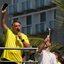 Jair Bolsonaro durante manifestação na Orla de Copacabana em abril de 2024 - Fernando Frazão/Agência Brasil
