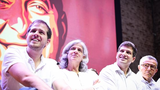 Família reunida, no sábado, na abertura do ano Eduardo Campos - Rodolfo Loepert/divulgação