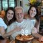 Jarbas e suas filhas Adriana e Ana vasconcelos