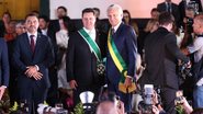 Ratinho Júnior recebe medalha de Ronaldo Caiado - Jonathan Campos/SECOM