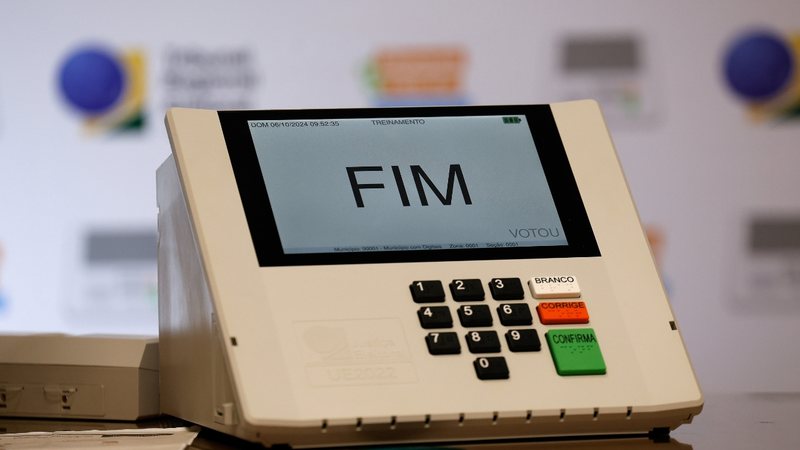 Assista a apuração ao vivo das urnas na eleição de 2026 com análises sobre as disputas