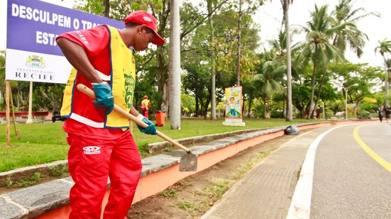 Prefeitura do Recife precisa pagar mais de R$ 40 milhões para empresas de limpeza urbana - Andréa Rêgo Barros/Prefeitura do Recife