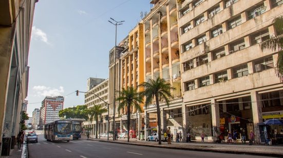 Avenida Guararapes, no centro do Recife, tem prédios deteriorados, com abandono progressivo nos últimos anos - Edson Alves/Prefeitura do Recife