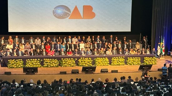 Posse festiva marca nova era na OAB de Pernambuco. Ministros do governo Lula enviam mensagens de apoio, ressaltando a relevância da liderança feminina na OAB - Jamildo.com