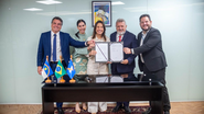 Raquel Lyra e o presidente da Caixa, Carlos Vieira, em Brasília - Divulgação