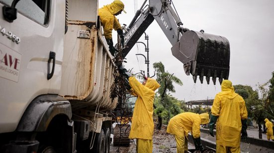 64 mil toneladas de resíduos foram retiradas dos canais limpos até agora - Edson Holanda/PCR