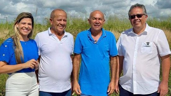Celso Muniz Filho, ao lado do ex-prefeito Eduardo Honório e o candidato Marcílio Régio - Divulgação