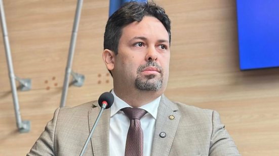 O vereador votou a favor de PL do executivo - André Felipe
