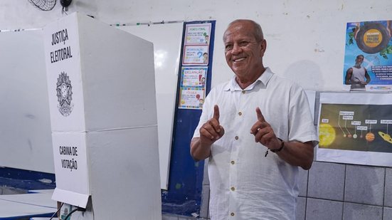 Marcílio Régio vota na eleição suplementar de Goiana - DIVULGAÇÃO/ ALEPE; DIVULGAÇÃO/ AGENCIA SENADO