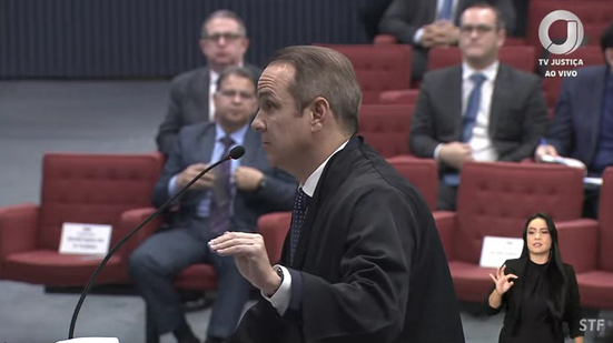 O advogado pernambucano Luiz Guerra, em atuação no STF, nesta terça - TV Justiça