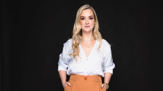 Advogada especialista em direito da saúde e causas de pacientes com TEA, Mirella Lacerda, afirma que presença de cuidadores é essencial para garantir o desenvolvimento, a inclusão e a segurança das pessoas com TEA. - Foto: Divulgação