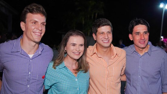 Ex-prefeito Miguel Coelho recebe Marília Arraes, João Campos e Sílvio Costa Filho em festa junina em Petrolina - Miqueias Gomes/Divulgação
