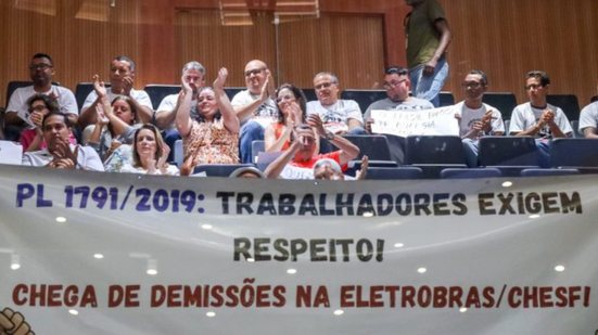 Projeto de Lei nº 1.791/2019 busca a realocação da mão de obra especializada das empresas públicas do setor elétrico em órgãos e empresas do Governo Federal. Tramita no Senado. - Foto: Reprodução/Site Alepe