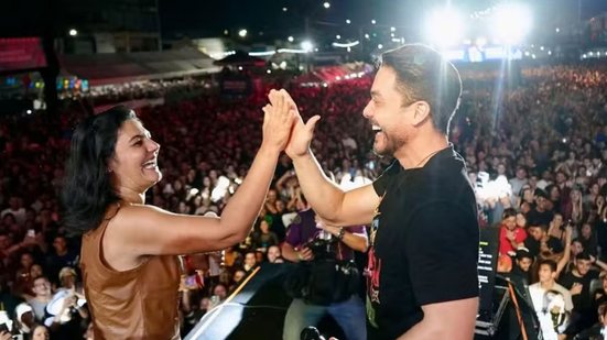 Primeira-dama de Gravatá cantou com Wesley Safadão no São João 2025 da cidade - Reprodução/Redes Socias