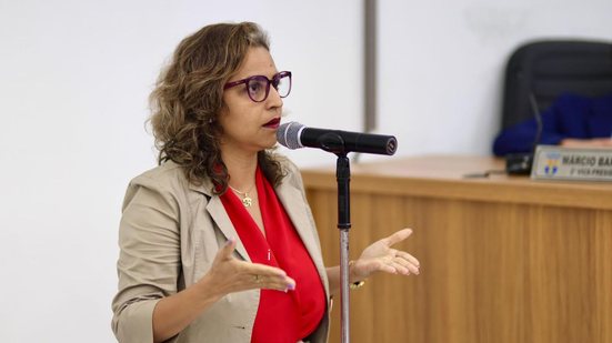 Vereadora falou durante a reabertura dos trabalhos legislativos da Câmara Municipal de Olinda - Tiago Calmon