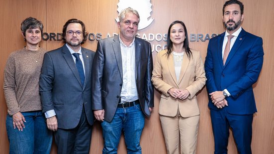 Ingrid Zanella e Yuri Herculano recebem delegado da polícia civil para tratar sobre casos do golpe do falso advogado - Sandokan Xavier/OAB-PE