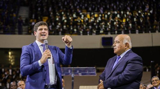 João Campos também participou de evento da Assembleia de Deus - Edson Holanda