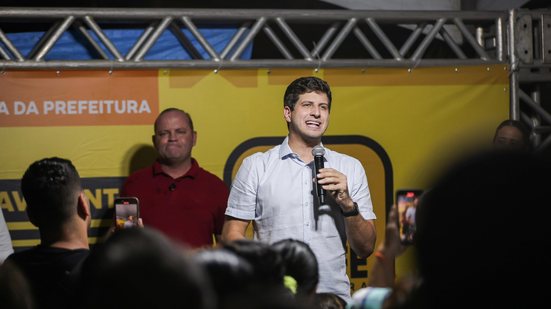 João Campos entregou revitalização de ruas no Cohab - Edson Holanda/Prefeitura do Recife