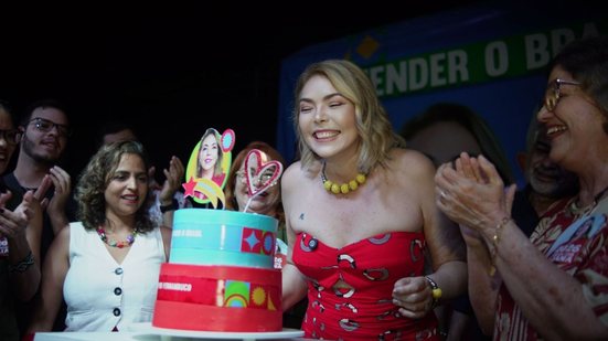 Liana Cirne comemora aniversário e anuncia pré-candidatura a deputada federal - Reprodução