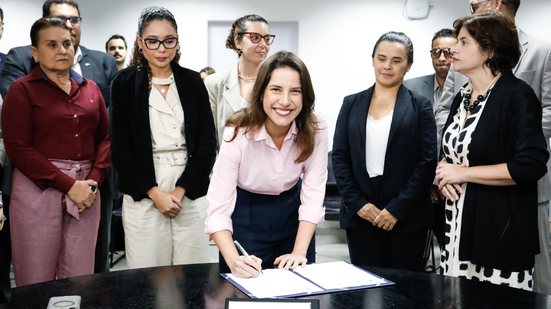 Raquel Lyra assinou acordo na segunda (14) - Hesíodo Góes/Secom