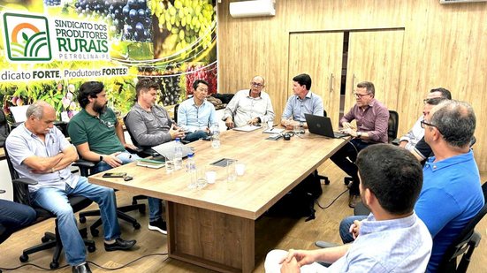 Simão Durando faz reunião sobre impacto do tarifaço para fruticultores - Divulgação