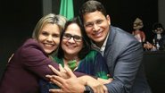 A deputada federal Clarissa Tércio, a senadora Damares Alves e o deputado estadual Pastor Júnior Tércio, autor da proposição que vai conceder título de cidadã pernambucana à Damares. - Foto: Reprodução da Internet