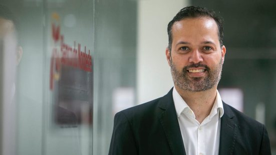 O superintendente do Banco em Pernambuco, Hugo Luiz de Queiroz, afirma que houve um aumento expressivo nas operações de longo prazo (41,1%) e nas de curto prazo (45,7%). - Fotos: Heudes Regis