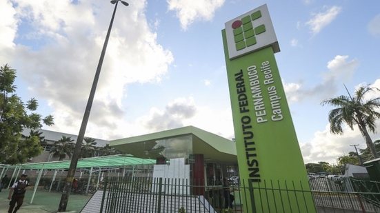 Fachada do Instituto Federal de Pernambuco (IFPE) - DIVULGAÇÃO