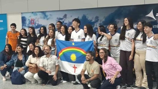 Jovens estudantes ficaram ameaçados de não viajar, mas acabaram indo para São Paulo - Internet