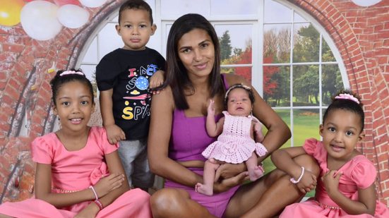 Josefa, de Limoeiro, tem quatro filhos. É beneficiária do Bolsa Família e com o programa Mães de Pernambuco consegue complementar a renda. - Foto: Arquivo Pessoal