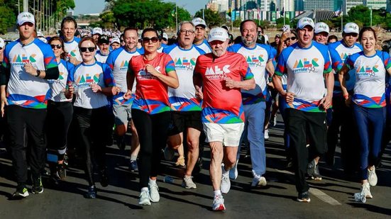 Lula em Corrida pelos 95 anos do MEC
