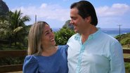 Imagem mostra Juliana Andrade Pimentel e Plínio Pimentel, em 2018, em Fernando de Noronha.