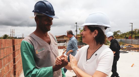 Priscila Krause visita obras em Igarassu