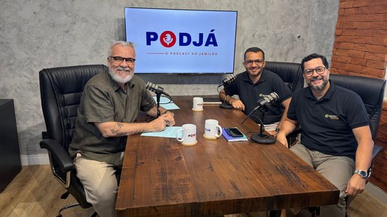 CEO Rodrigo Almeida (em primeiro plano, ao lado do gerente operacional Valter Rodrigues) detalhou os avanços do Ceasa Mais em entrevista ao podcast Jamildo.com, que vai ao ar neste sábado.