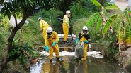 Imagem CPRH identifica vazamento de combustível no Córrego da Malária, no Recife