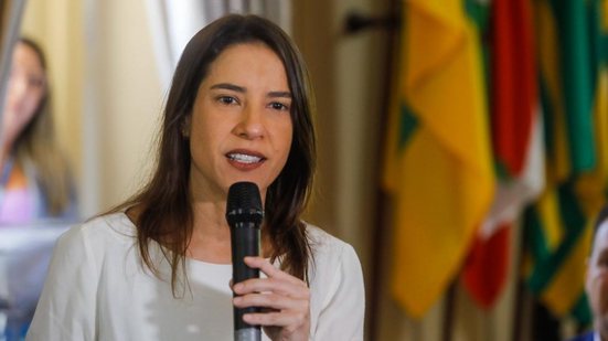 Imagem Raquel Lyra autoriza R$ 25 milhões para estradas em três regiões do Estado