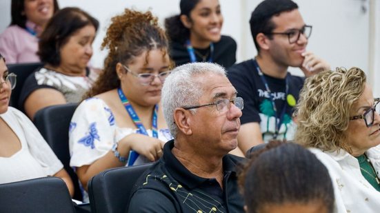 Servidores da Alepe no auditório da entidade