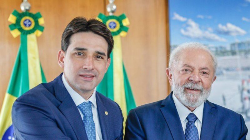 Silvio Costa Filho se reúne com Lula em meio a articulações para compor chapa com Raquel Lyra