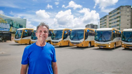 O anúncio foi feito pelo prefeito Carlos Santana nesta sexta-feira (5), marcando a retomada de um processo de renovação que não ocorria há mais de oito anos na cidade. - Foto: Deyvid França