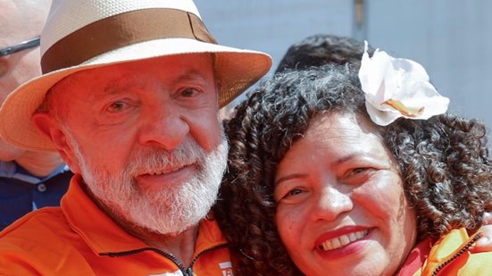 Imagem Perfis de Lula, Dani Portela e outras políticos desaparecem do buscador do Instagram