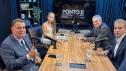Depútados Alberto Feitosa e Meira, em podcast em Brasília, falando sobre política e anistia para Bolsonaro
