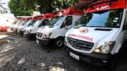 Ambulâncias enfileiradas