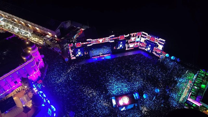 Carnaval Recife 2026: veja atrações de hoje (17) e assista ao vivo programação no Marco Zero esta terça