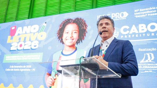 Lula Cabral discursando