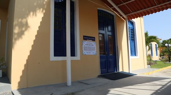 Entrada de pavilhão do hospital Oswaldo Cruz