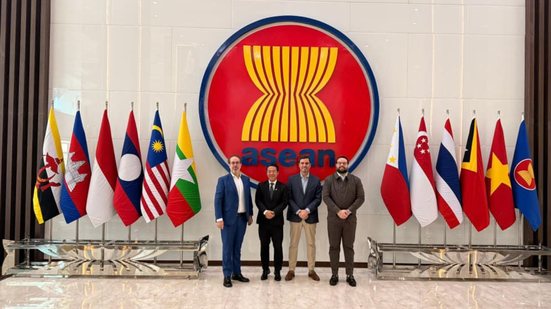 A viagem ampliou a presença global do porto, viabilizou memorandos de cooperação e abriu caminhos para investimentos em áreas como tecnologia e novas linhas marítimas de longo curso. - Foto: Divulgação