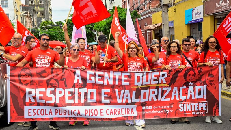 Sintepe convoca paralisação nas escolas estaduais e ato em frente à Alepe, nesta terça (10)