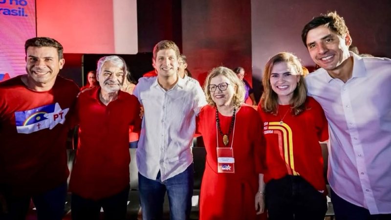 Após aliança com o PT, João Campos segue defesa de Lula e alfineta para Raquel: \u0022é inegociável ter lado\u0022