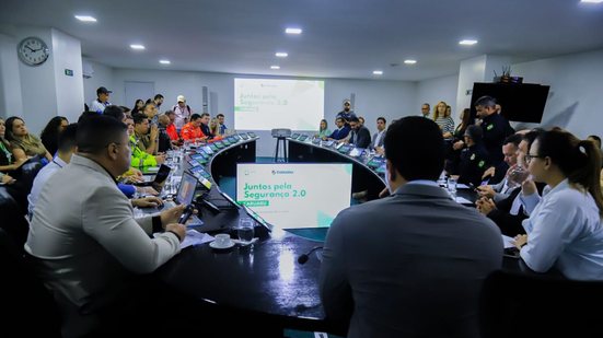 Governadora Raquel Lyra em reunião do programa Juntos pela segurança
					
					
					Divulgação
